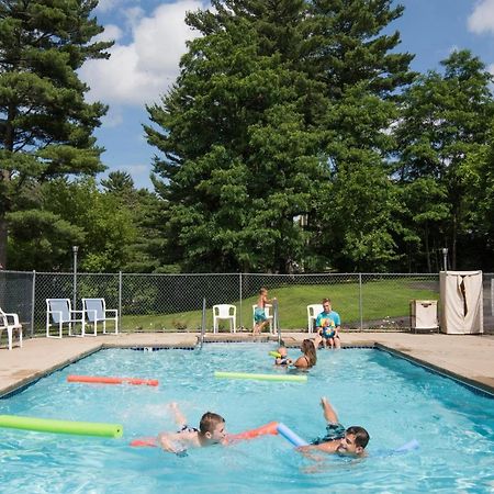 Woodside Dells Hotel & Suites Wisconsin Dells Bagian luar foto
