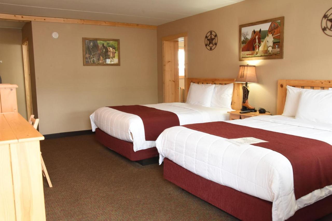 Woodside Dells Hotel & Suites Wisconsin Dells Bagian luar foto