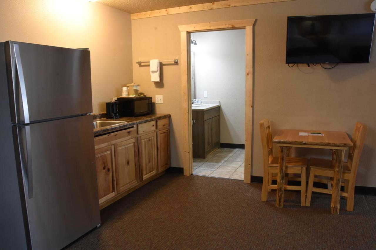 Woodside Dells Hotel & Suites Wisconsin Dells Bagian luar foto