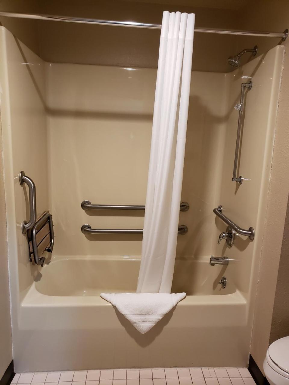 Woodside Dells Hotel & Suites Wisconsin Dells Bagian luar foto