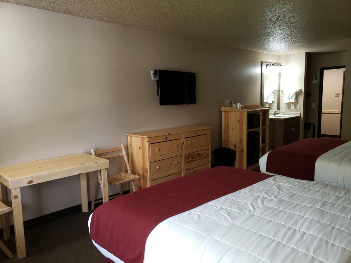 Woodside Dells Hotel & Suites Wisconsin Dells Bagian luar foto