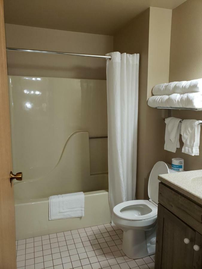 Woodside Dells Hotel & Suites Wisconsin Dells Bagian luar foto