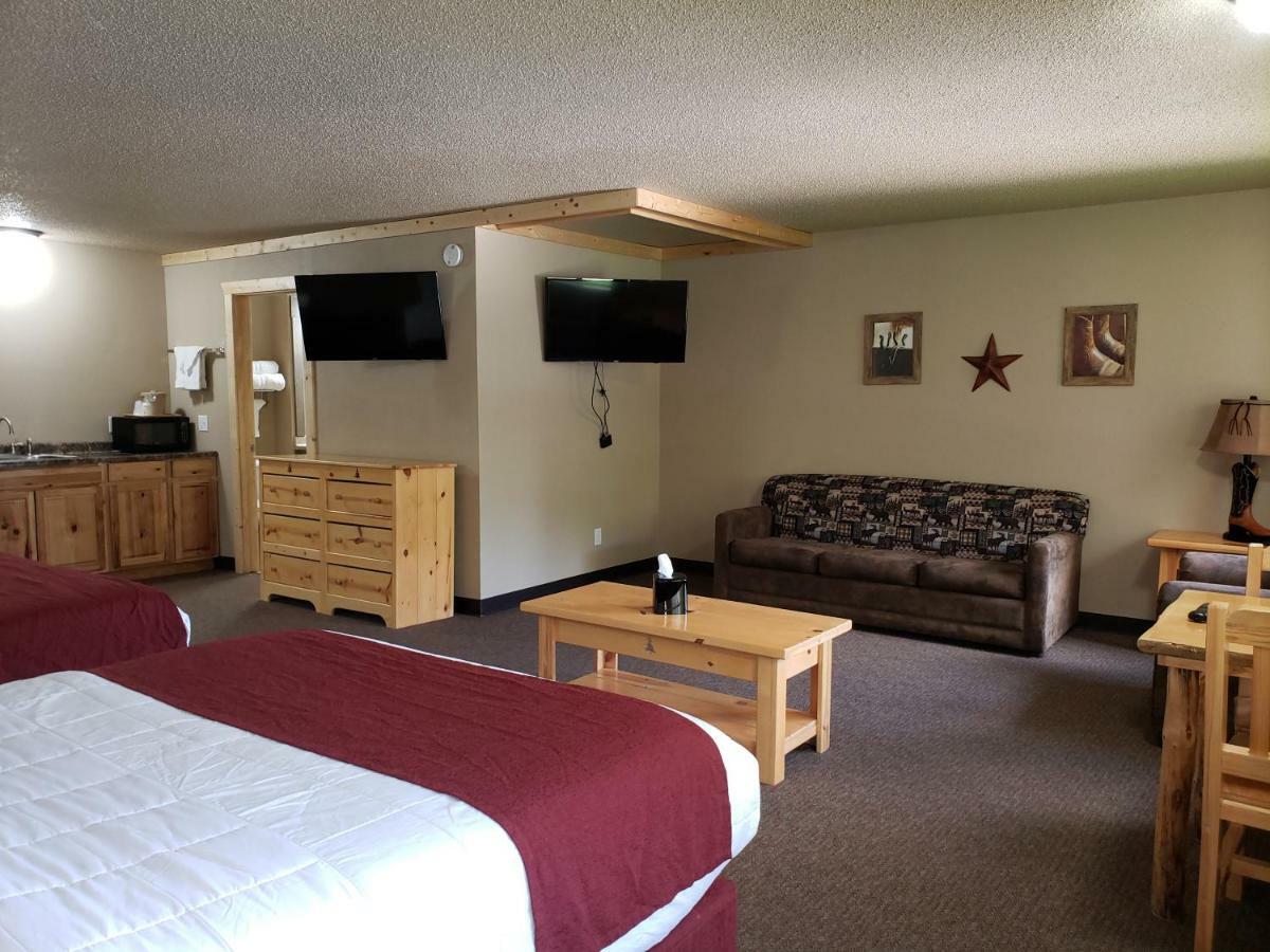 Woodside Dells Hotel & Suites Wisconsin Dells Bagian luar foto