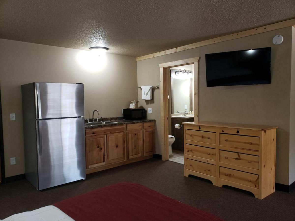 Woodside Dells Hotel & Suites Wisconsin Dells Bagian luar foto